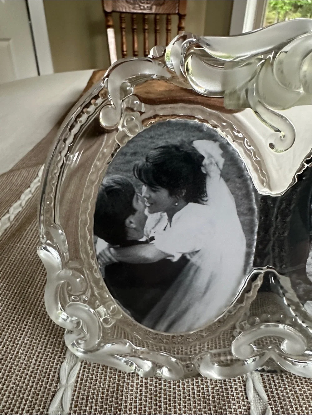 Mikasa Princess Frosted Lead Crystal Triple Oval Photo Frame 13.25”